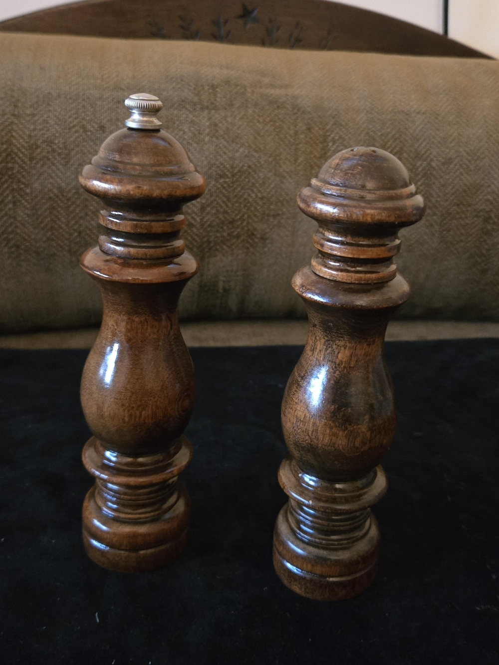 Vintage 1960-70 Woodcrest Creations Hardwood Salt Shaker And Pepper Grinder